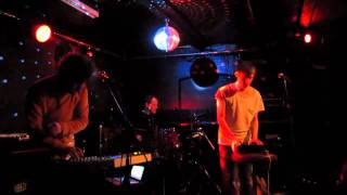 Tonfang - Bugsier 9 (Live at Grüner Jäger, Hamburg, 26.01.2011)