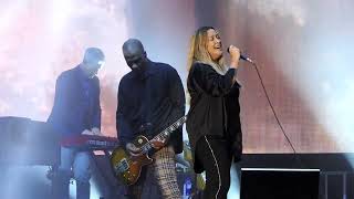 Alanis Morissette - Ironic @ Rock the Park in London