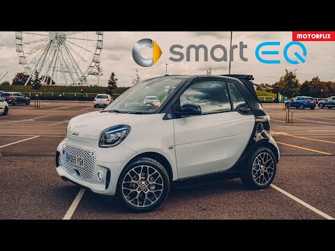 Is the 2020 Smart EQ ForTwo Convertible the Perfect Little Electric City Car Runaround? 4K Review.