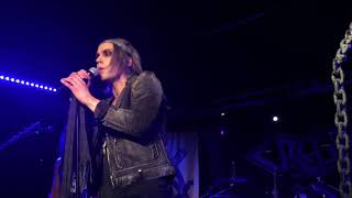 CRASHDIET - Falling rain live @ LegendClub Milan