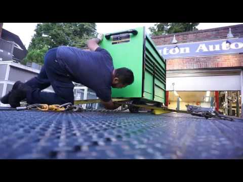 Snap On tool box Loading for transport