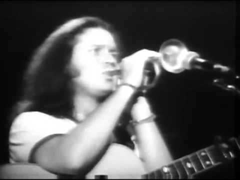 Country Joe McDonald: "Fixin-To-Die-Rag" Oct 27, 1973.