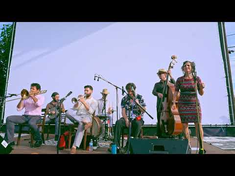 While We Danced At The Mardi Gras - Smoking Time Jazz Club