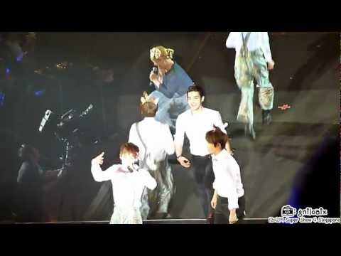 120219 Super Junior SS4 Singapore - Dancing Out