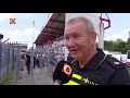 De ME oefent hoe ze moeten reageren op rellende hooligans.