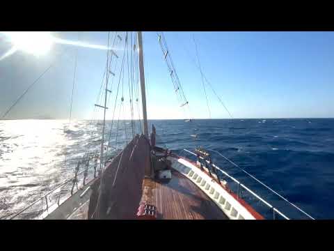 Blend Mishkin & Panos Dimitrakopoulos - The Silent Boat (Visualiser)