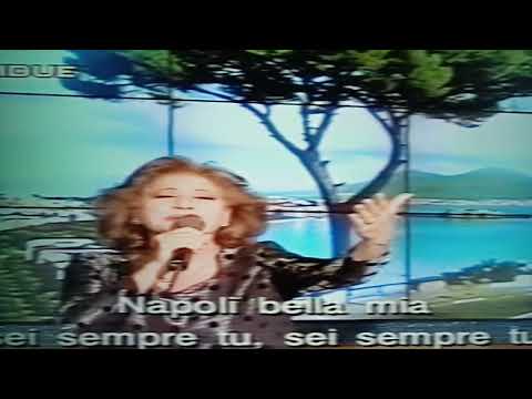 Mirna Doris interpreta 'Napule bello' di P.Cinquegrana e G.De Gregorio,1898.