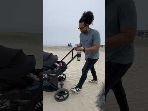 Whoa! This electric stroller is from the future!⚡️????