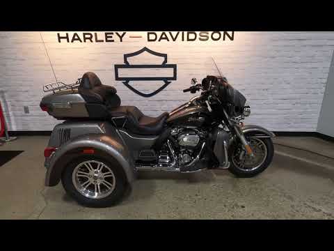 2017 Harley-Davidson Tri Glide Ultra Trike FLHTCUTG