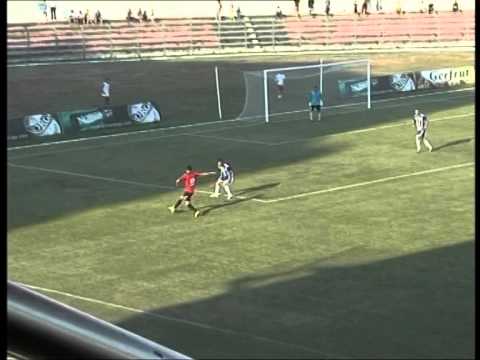 POLICIA E ELBASANIT NUK MER PERSIPER ZHVILLIMIN E NDESHJES TIRANA FLAMURTARI LAJM