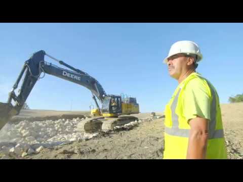 Hammett Excavation Keeps Moving with John Deere Precision Construction Technology Solutions