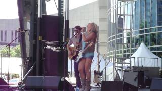 Whitney Duncan - Right Road Now (Live CMA Fest 2010)