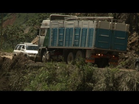 Die Todesstraße: Am Abgrund durch die Anden