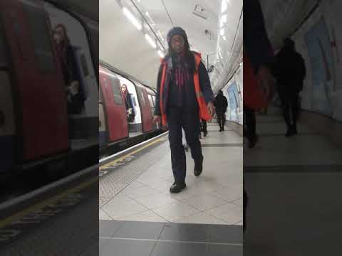 The Original "Mind The Gap" announcement at Embankment.