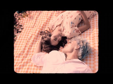 Pick Patek - Butterflies (feat. 2LATE) [Official Video]