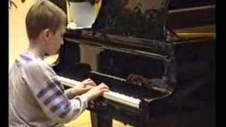 My piano horror - the most untalented boy in the world