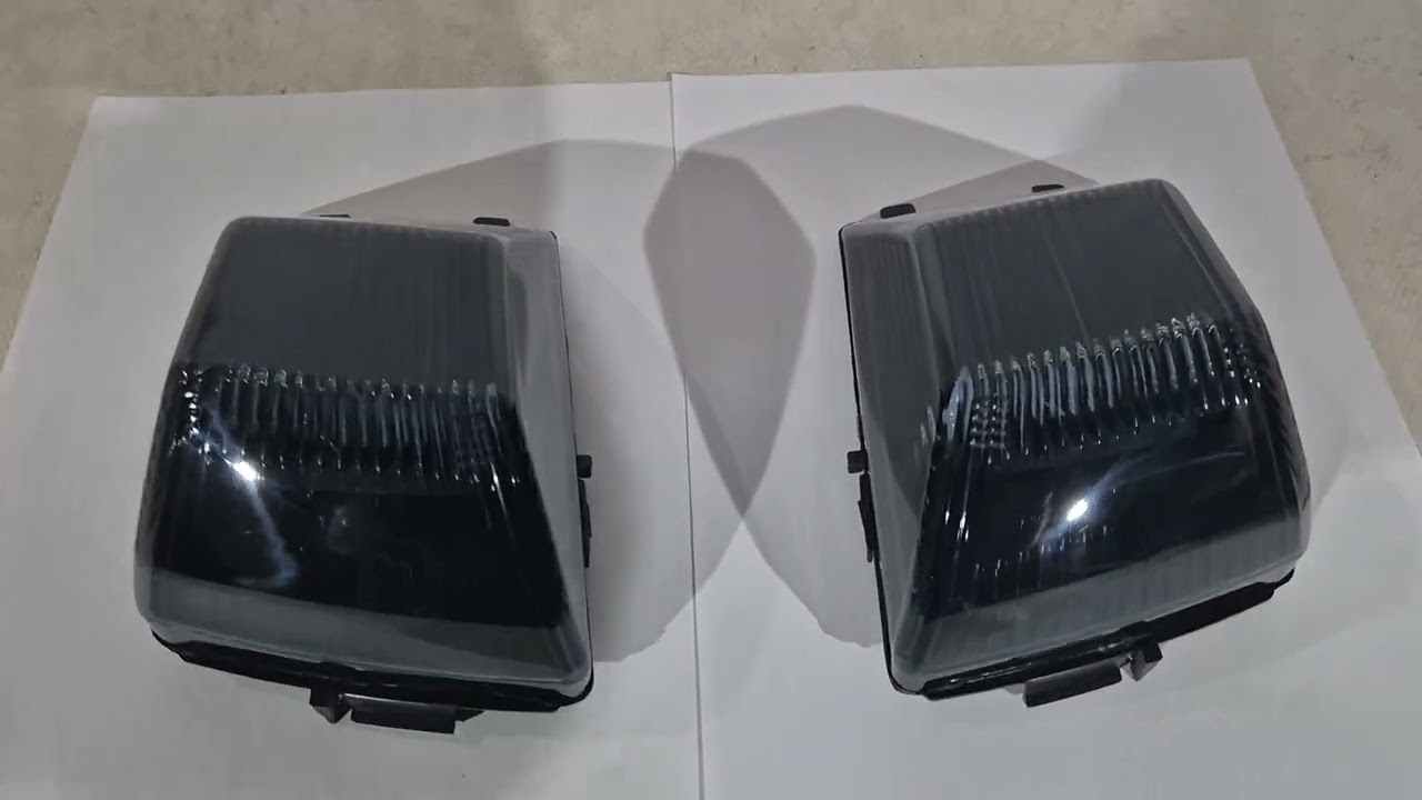 Поворотники на капот W464-Black V2 (2018-2022, 2 шт) Video 1