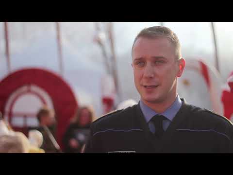 Orosz Zoltán alezredes a Mikulásgyárban