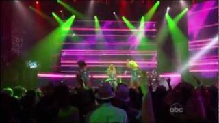 Nicki Minaj - Turn Me On (2011 New Year&#39;s Rockin Eve) HD 720p