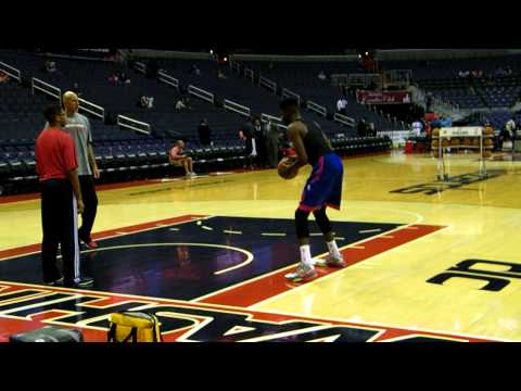 Nerlens Noel practices on Nov 1 2013 before Sixers-Wizards