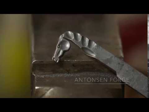 Forging a horse head (in 60 seconds)