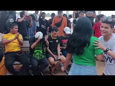 MC MYVS #FMSCARIBE VS CARO MUJER RAPERA EN LA PLAZA MALECÓN 2000 BATALLA DE FREESTYLE (Rap Guayaco)