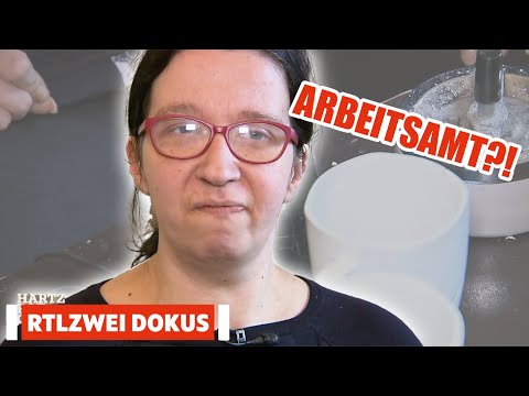Unreachable employment office?! | Hartz IV, Red, Gold | RTLZWEI Documentaries