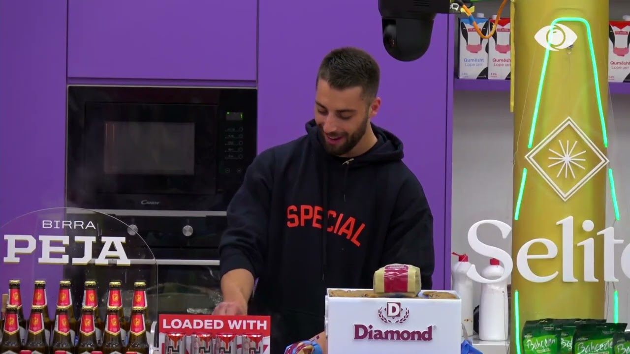 “Mos ma përmend gruan mua”/ Meritoni ngre tonet me Julin: O idiot, pse bëhesh kaq debil