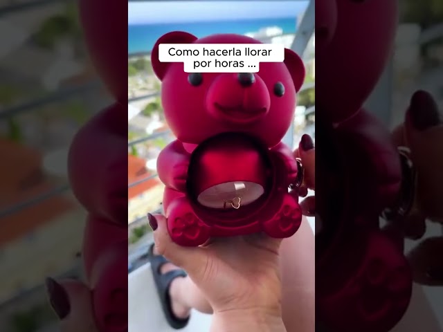 Vídeo relacionado con Aloskart Oso Rosa Preservada con Collar de Corazón, Oso con Rosa Caja de Regalo, Regalo San Valentin Mujer, Regalo para Novia,Navidad Mujer, Cumpleaños