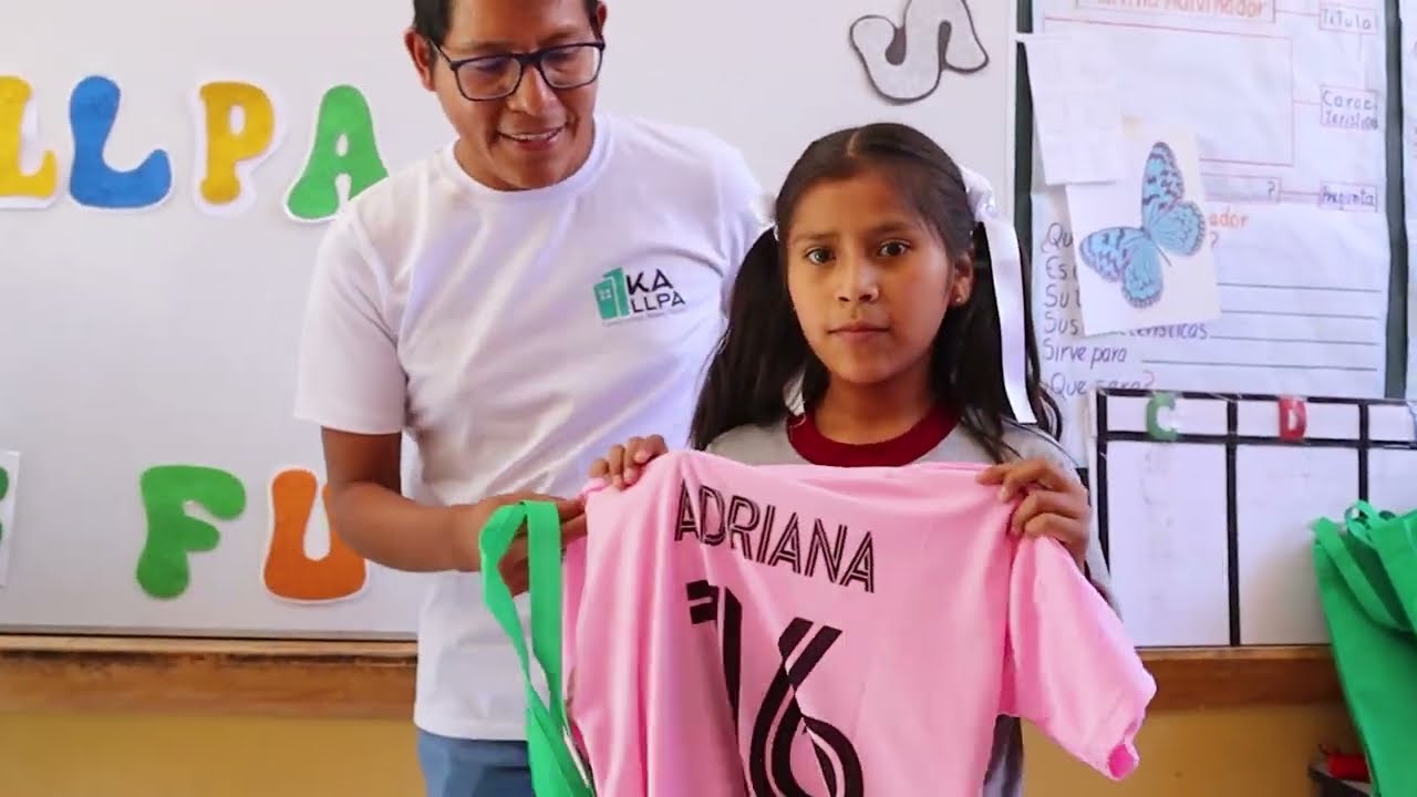 DONACIÓN DE CAMISETAS I.E. 40156 Nuestra Señora del Carmen | RESPONSABILIDAD SOCIAL | KALLPA GROUP