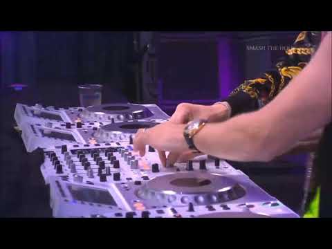 Dimitri Vegas & Like Mike vs Bassjackers - Drop That Beat (Tomorrowland 2019)