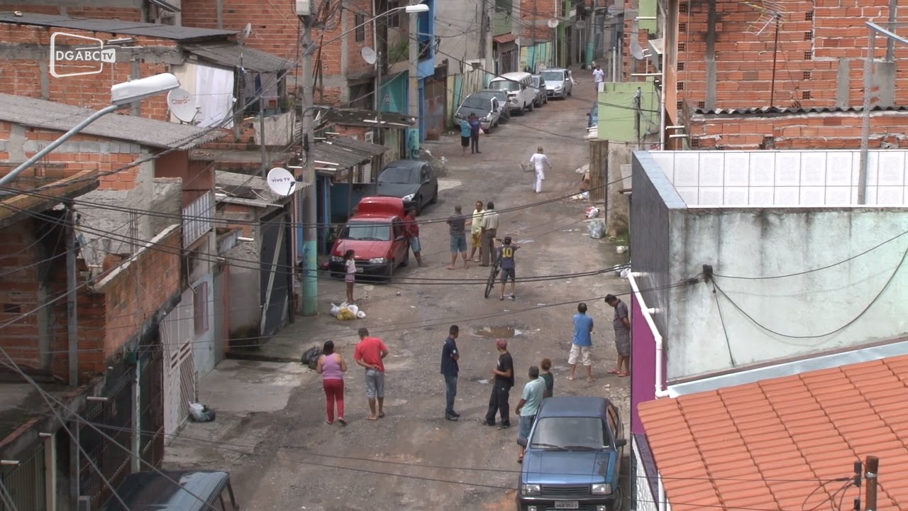 Moradores reclamam de descaso no bairro dos Casa, em São Bernardo; veja vídeo 