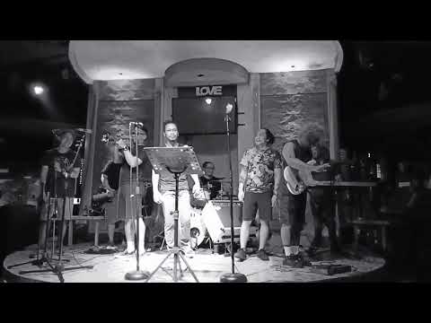 Chewthecud - The Boss with Paul Bonifacio on trumpet ( live )