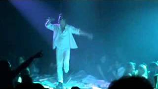 SAKIS@THALASSA PREMIERE-OLA GYRW KAI ZHSE TH ZWH BY MARIA KOUZINOGLOU.mp4