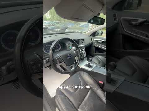 фото volvo v60 i 0