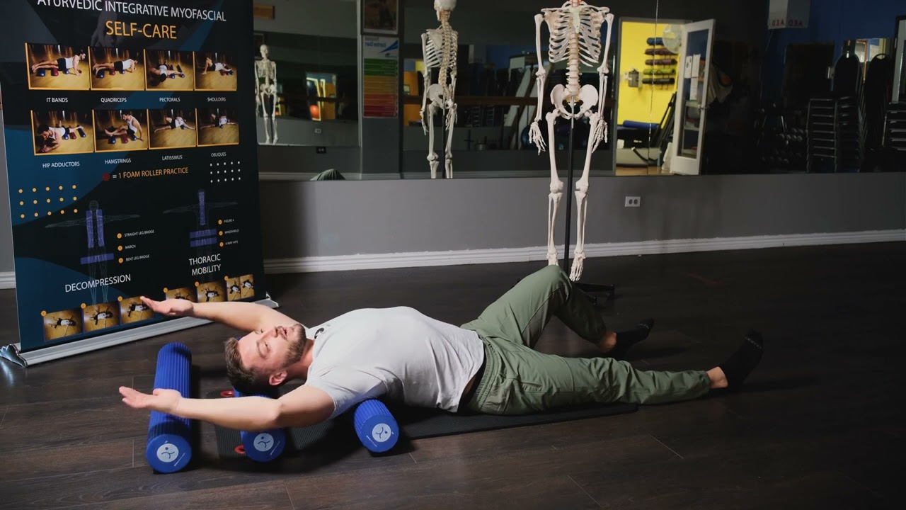 Shoulder Pain Relief - Upper Back Foam Roller Massage