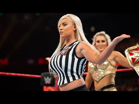 Bayley vs. Charlotte Flair with special guest referee Dana Brooke: Raw, Dec. 26, 2016