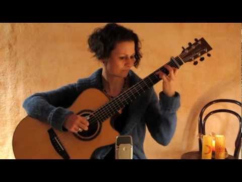 The Water is Wide - arranged by Agustín Amigó - performed by ManuEla