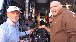 Tec diving instructor audits recreational long hose configuration