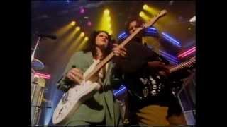 WENDY AND LISA - SATISFACTION LIVE ON BBC TOP OF THE POPS - rare
