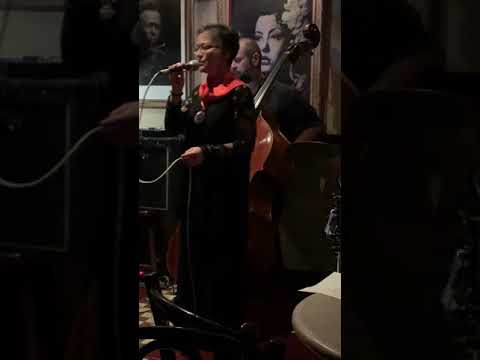 CRY ME A RIVER - CRISTINA LONGO