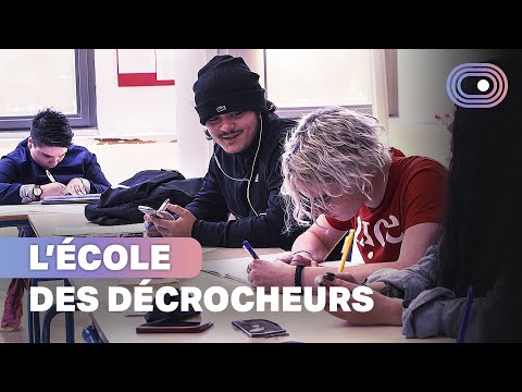 Au cœur d'un lycée pour décrocheurs scolaires
