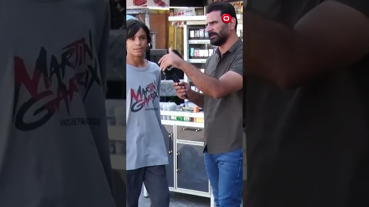 فيديو | بالتقاطعات يضربون بالناس بادوات تنظيف الزجاج! #shorts