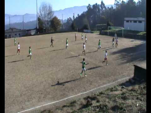 Roriz vs Ermesinde - fut 11 - juvenis - 28 Nov 2010_1.MPG