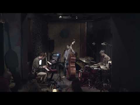 Andrei Petrache Trio - North Point   live@jazzbook