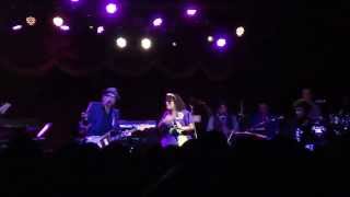 Elvis Costello &amp; The Roots with La Marisoul - Cinco Minutos Con Vos (Live @ Brooklyn Bowl)
