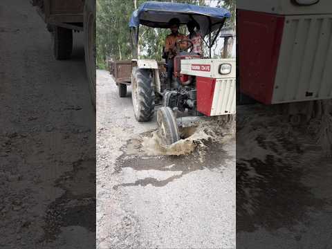 Due to this pothole, vehicles were slipping. #viral #roadrepair #roadaccedent #trendingshort