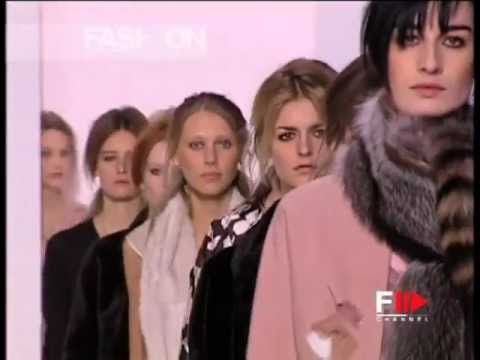 "Marni" Autumn Winter 2001 2002 Milano 3 of 5 pret a porter by FashionChannel.mov