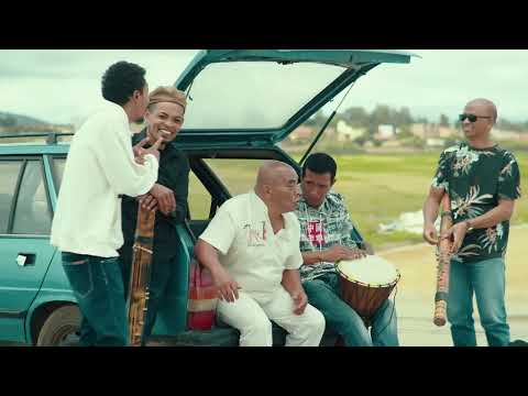 Tselonina & Jeneraly - Revy glooom