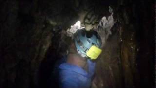 preview picture of video 'Cueva de las Excentricas (30-10-2011) CAMVR'